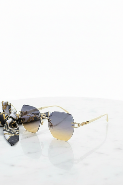 Lunettes de soleil carrées style Carrera / Verres dégradés       (bleu & beige)